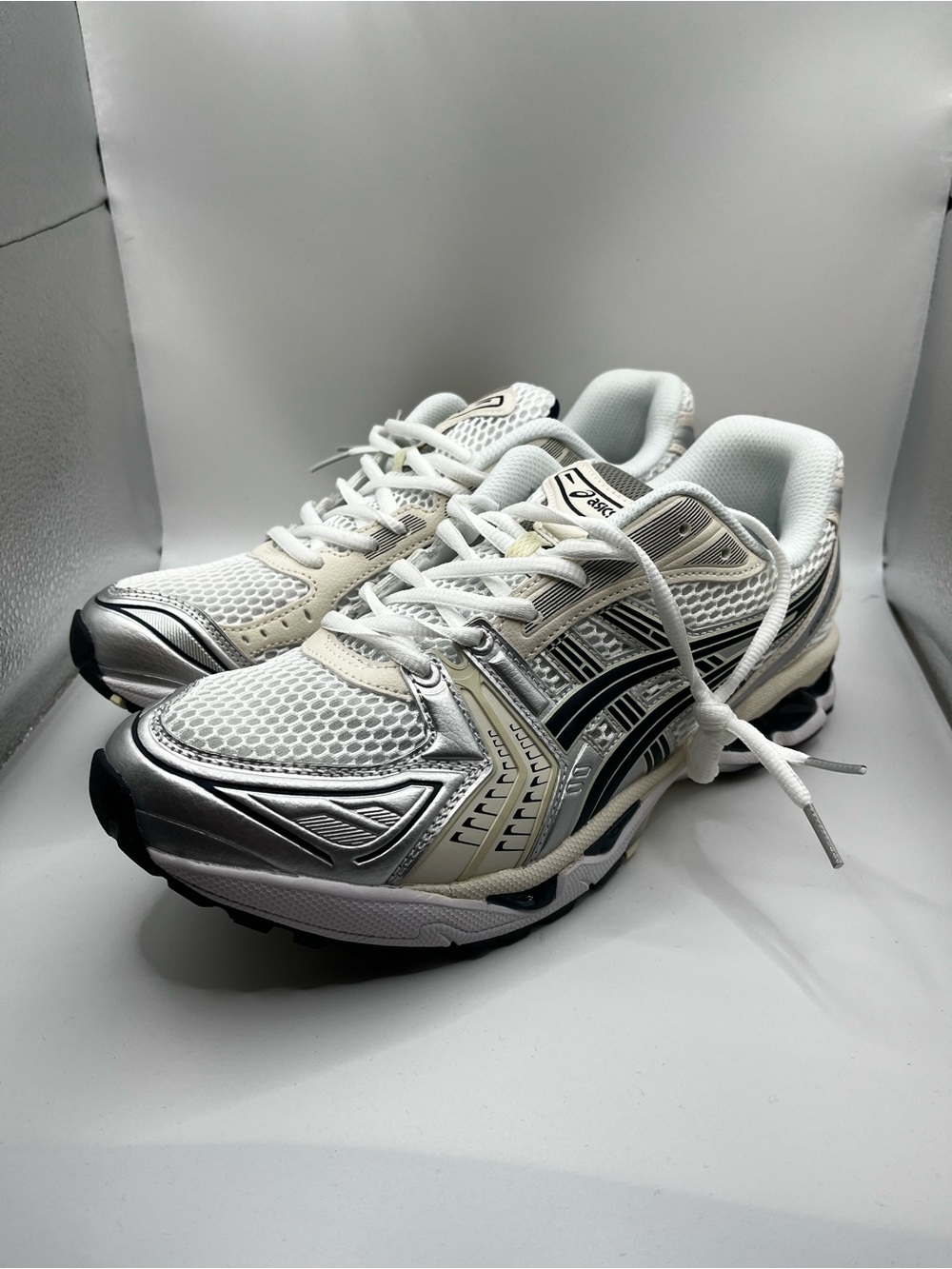 Men’s ASICS - Picture 3 of 4